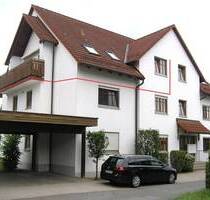 Gemütliche 2-Zimmer-Dachgeschoss-Wohnung mit West-Balkon und TG-Stellplatz - Lauf Lauf links