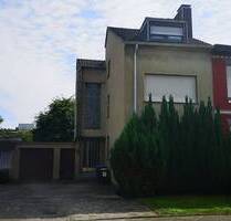Modernisierungsbedürftiges Einfamilienhaus DHH mit Keller und Garage in ruhiger zentraler Lage - nähe Volksgarten - Mönchengladbach Pesch
