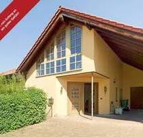Architektonisch ansprechender Bungalow mit Wintergarten und Garage auf großzügigem Grundstück - Einselthum