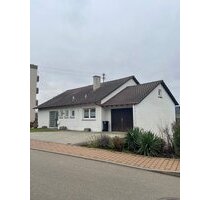 Freistehendes Einfamilienhaus mit viel Potential in toller Aussichtslage - Güglingen
