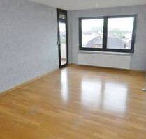 Schöne 2 Zimmer-Wohnung mit Balkon und separatem Hobby- Arbeitsraum und Garage, in guter und ruhiger Wohnlage von Großkrotzenburg.