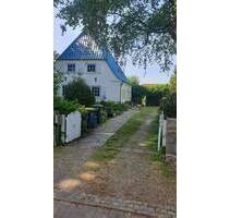 Bezauberndes, freistehendes Einfamilienhaus in Mittelangeln mit Garten und Garage!