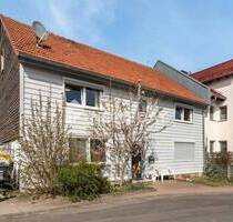 Charmantes Zweifamilienhaus in ruhiger Lage von Kalbach - Vollständig renoviert und gut vermietet