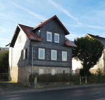 AUMÜLLER-Immobilien - Sympathisches Einfamilienhaus mit Garten und WerkstattAtelier im Nebengebäude - Brachttal Schlierbach
