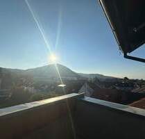 Erstbezug nach Sanierung: Traumhafte 3-Zimmer-Dachgeschosswohnung mit Balkon und Fernblick - Heppenheim