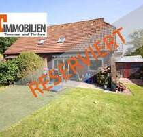 TT bietet an: Hübsche Doppelhaushälfte mit Gartenidylle - ruhig gelegen in Sande!