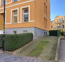 Freigezogene und frisch renovierte 2-Zimmer-Wohnung mit Balkon und Außenstellplätzen - Rostock Stadtmitte