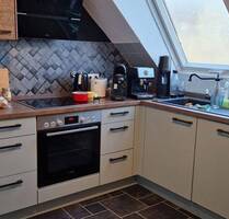 Charmante Dachgeschosswohnung in Top-Lage: Frei, zentral, ideal für Singles & Paare - Dortmund Körne