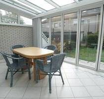 Charmantes Schwedenhaus mit Wintergarten und Garage in Bremen-Huchting