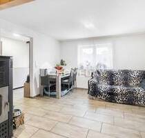 Attraktives Einfamilienhaus mit 4 Zimmern, Kamin und großer Dachterrasse in Altmannstein