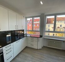 Helle 2-Zimmer-Wohnung mit Balkon in gepflegtem Mehrfamilienhaus | 1A Lage - Nürnberg Steinbühl