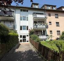 Provisionsfrei! 3-Zimmer-DG in begehrter Lage von Aschaffenburg-Schweinheim – inkl. Carport
