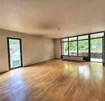 Entdecken Sie Ihr neues Zuhause in der attraktiven Rheinlage von Köln Marienburg!