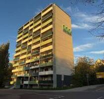 Große 2-Raumwohnung mit Balkon und einer Singleküche - Halle (Saale) Innenstadt