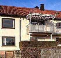 Doppelhaushälfte mit Anbau, schönem Garten und Flexibilität zum 2-Familienhaus +2 Garagen in bester Lage in Herrenberg