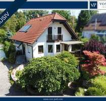 Exklusives Einfamilienhaus am oberen Elbhang: Wohnen mit eigenem Indoorpool und Wellnessbereich! - Dresden / Pappritz