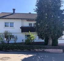 Einfamilienhaus mit Einliegerwohnung, Doppelgarage und Garten - Wehingen
