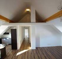 Exklusive 3-Zimmer-Dachgeschosswohnung mit Galerie in Abensberg