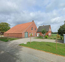 Verkauf: Resthof mit Wohnhaus und Scheune in schöner ländlicher Lage in Filsum!