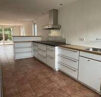 Platz für die ganze Familie! - 2.390,00 EUR Kaltmiete, ca.  217,00 m² Wohnfläche in Schwaikheim (PLZ: 71409)