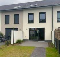 Reihenhaus in Rönnebeck mit ca. 141 m² Wohnfläche, Terrasse und Gartenanteil - höchster Wohnkomfort an der schönen Weser - Bremen