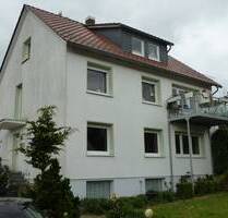 Modernisiertes Zweifamilienhaus mit Wintergarten - Halle