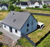 Modernes Einfamilienhaus mit Garage und Außenstellplatz - Bettingen
