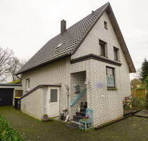 Suchen Sie ein leerstehendes und sofort verfügbares Zweifamilienhaus in der Nähe Gütersloh? - Gütersloh / Hollen