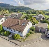 **Reserviert**Einfamilienhaus im Grünen, Sanierungsbedürftig. - Sachsenheim / Spielberg
