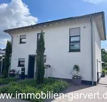 Ein Traum! Einfamilienhaus mit Garten, Garage, großem Grundstück und mehr in Velen, Randlage