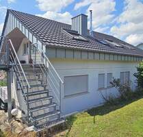 Wohnhaus mit traumhafter Aussicht – ideal für Familie, Generationenwohnen & Homeoffice! - Grünsfeld