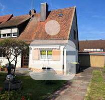 Doppelhaushälfte in Erlangen-Bruck...Mit großem Garten!