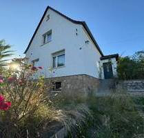 Klein aber fein - hier lässt sich Gemütlichkeit mit der Natur verbinden! Stadtnahes Einfamilienhaus in beliebter Wohnlage mit viel Potenzial - Rudolstadt West
