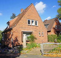 Ein Einfamilienhaus im Stadtteil Hassee mit sehr großen Grundstück wartet aus Sie! - Kiel