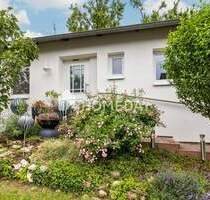 Bungalowtraum in Harxheim mit großem Garten, Pavillon und neuer Heizung