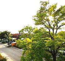 **Schickes Wohnen mit toller EBK**Moderne 3 Zi.-DG-Whg. mit Balkon + Einzelgarage Neufahrn (S1)** - Neufahrn bei Freising