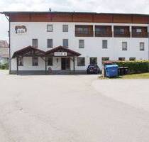 Besondere Gelegenheit!! Ehemaliges Gasthaus in zentraler Lage von Prackenbach, Bay.Wald zu verkaufen