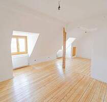 Lübecker Lebensart à la française - großer Altbau mit Seele und neuer EBK