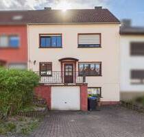 REIMSBACH: GEPFLEGTES WOHNHAUS MIT 2 WOHNUNGEN - Beckingen / Reimsbach