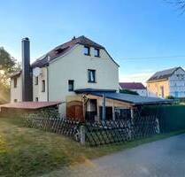 Charmantes Zweifamilienhaus in einer ruhigen Umgebung in Striegistall