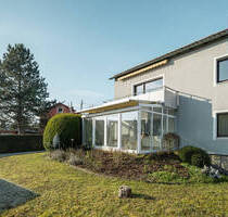 Zweifamilienhaus mit schönem Garten in Estenfeld