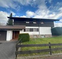 Gepflegtes Zweifamilienhaus in ruhiger Ortsrandlage - Ransbach-Baumbach