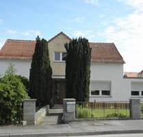 CHARMANTES EINFAMILIENHAUS - 97.000,00 EUR Kaufpreis, ca.  109,00 m² Wohnfläche in Naundorf (PLZ: 04758) Hof
