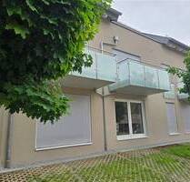 Moderne und Helle DG Wohnung zu vermieten in Heubach Buch