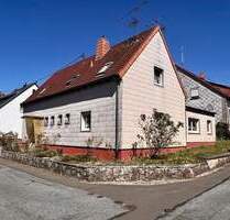 2,5ZKB-Dachgeschosswohnung mit Garten und Garage - Saarbrücken Bischmisheim