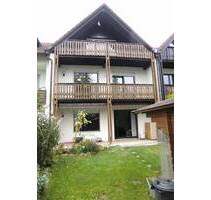 Großzügiges Reihenhaus mit ausgebauten Dachgeschoß, Garten und Garage in Langweid