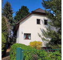 Ruhige Wohnlage in Berlin-Biesdorf - kernsaniertes EFH mit Gartenidyll, Sauna und Kamin