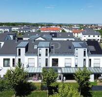 Stylisches Familien-Reihenhaus mit tollem DG-Studio in Top-Wohnlage - Ingolstadt / Friedrichshofen