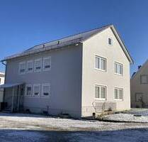 Interessantes Zweifamilienhaus mit Grundstück in sehr ruhiger Lage bei Aresing