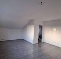 2 Zimmer DG-Wohnung mit Weitblick in 23730 in Neustadt i.H.